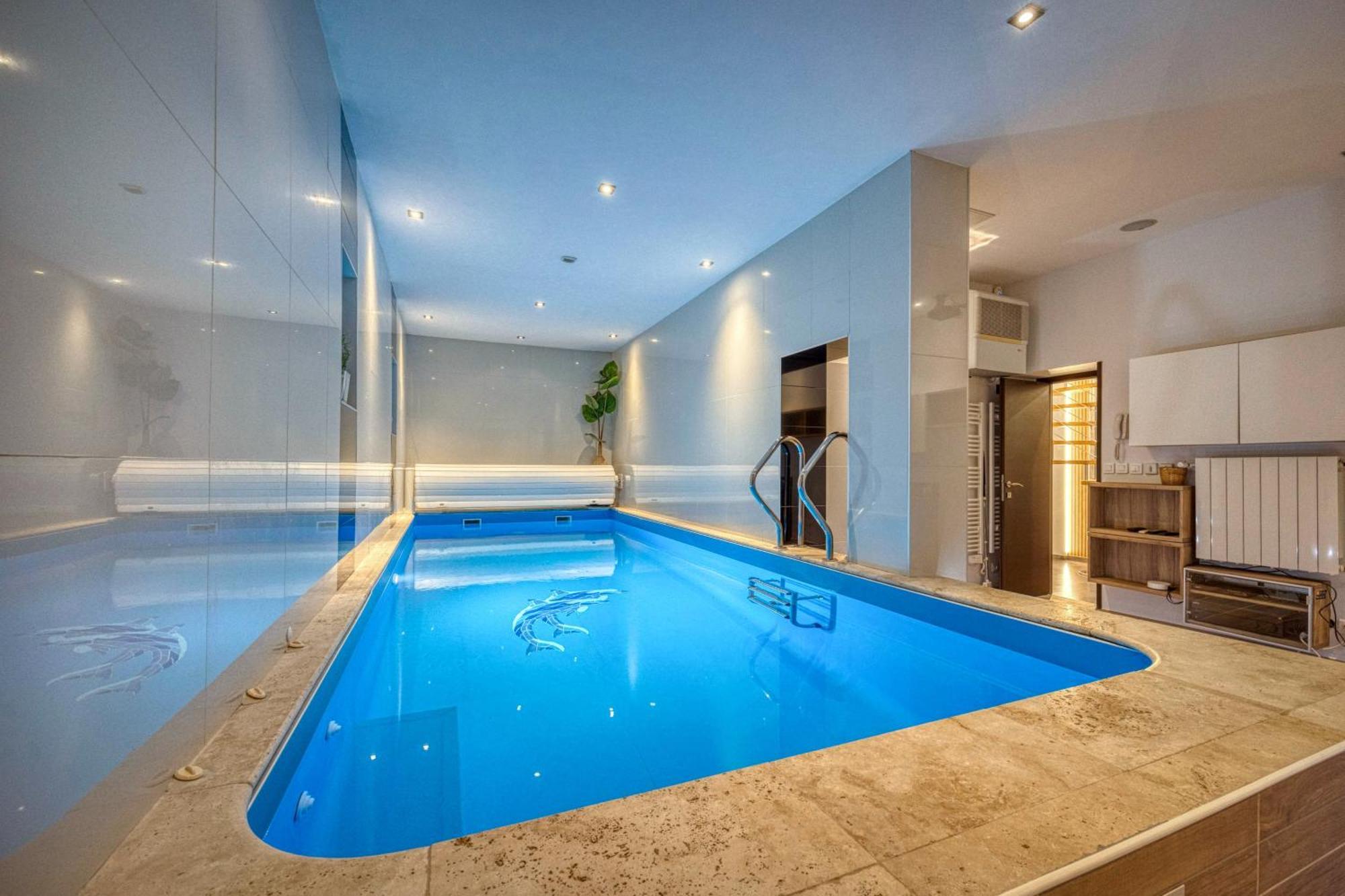 La Villa - Piscine / Karaoke / Jeux Fontaine  Εξωτερικό φωτογραφία